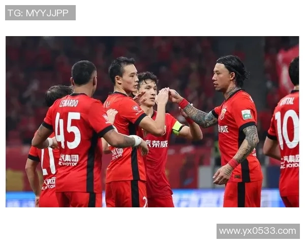 张琳芃在关键时刻展现补位防守能力助力球队稳固后防线 张琳芃在关键时刻展现补位防守能力助力球队稳固后防线