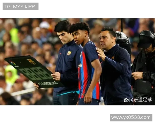 塞维利亚俱乐部确认中场大将受伤，预计休战2周